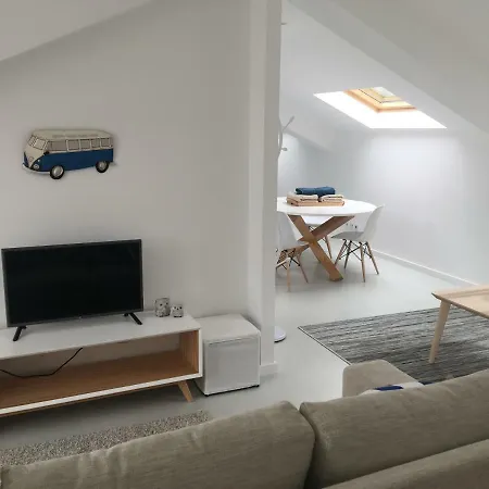 Serene Waterfront Apartament